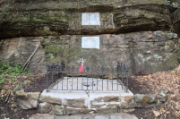Colo War Memorial
