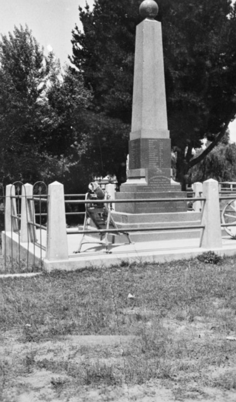 Historic image of Holbrook War Memorial